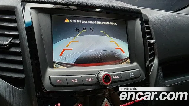 2018 KG_Mobility_Ssangyong TIBOLI Gear Plus 2WD, photograph 1