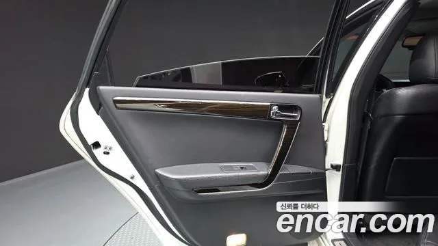 2010 Renault-KoreaSamsung SM7 LE, photograph 6