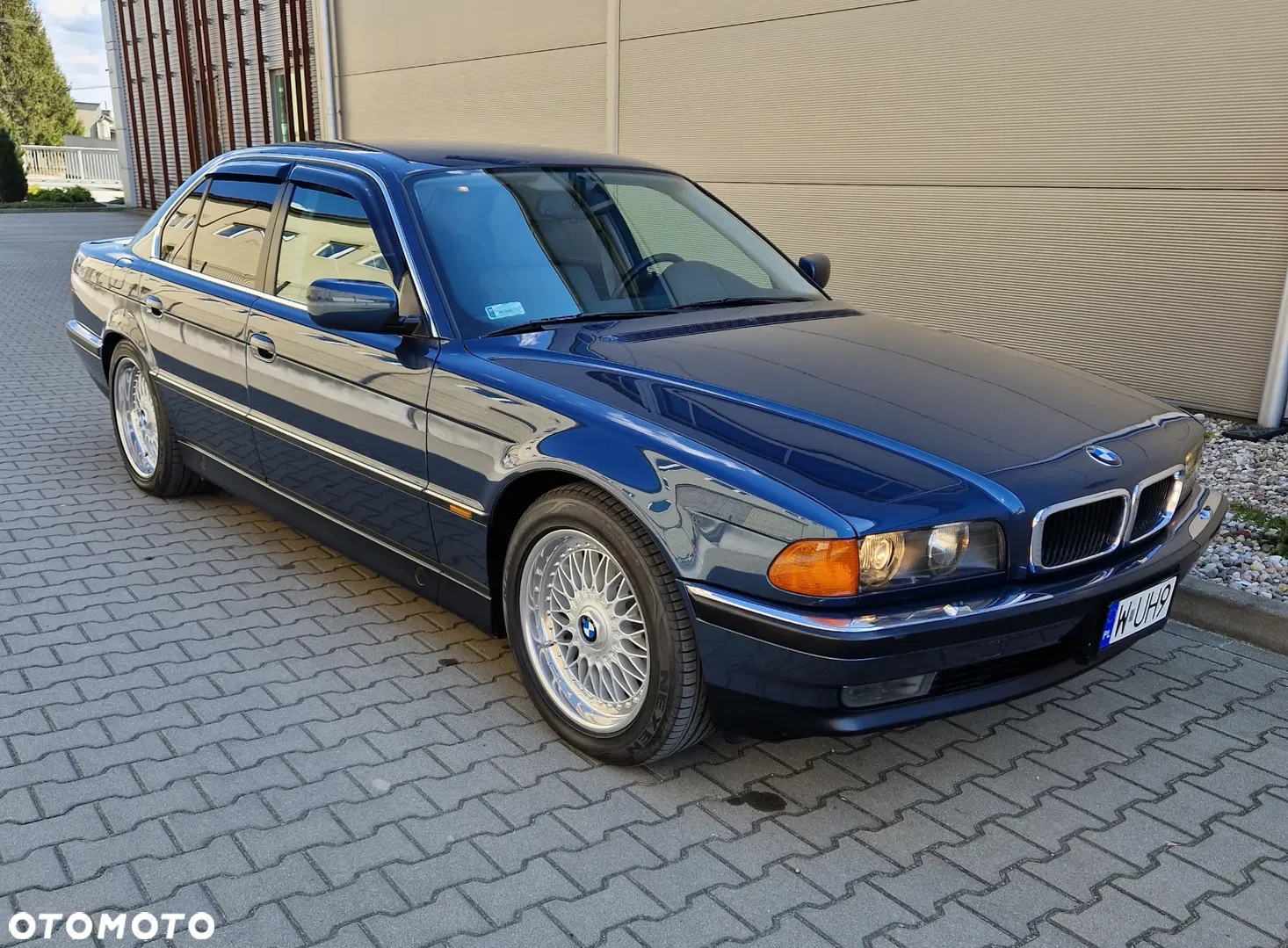 1995 BMW Seria 7 740i V8, photograph 1