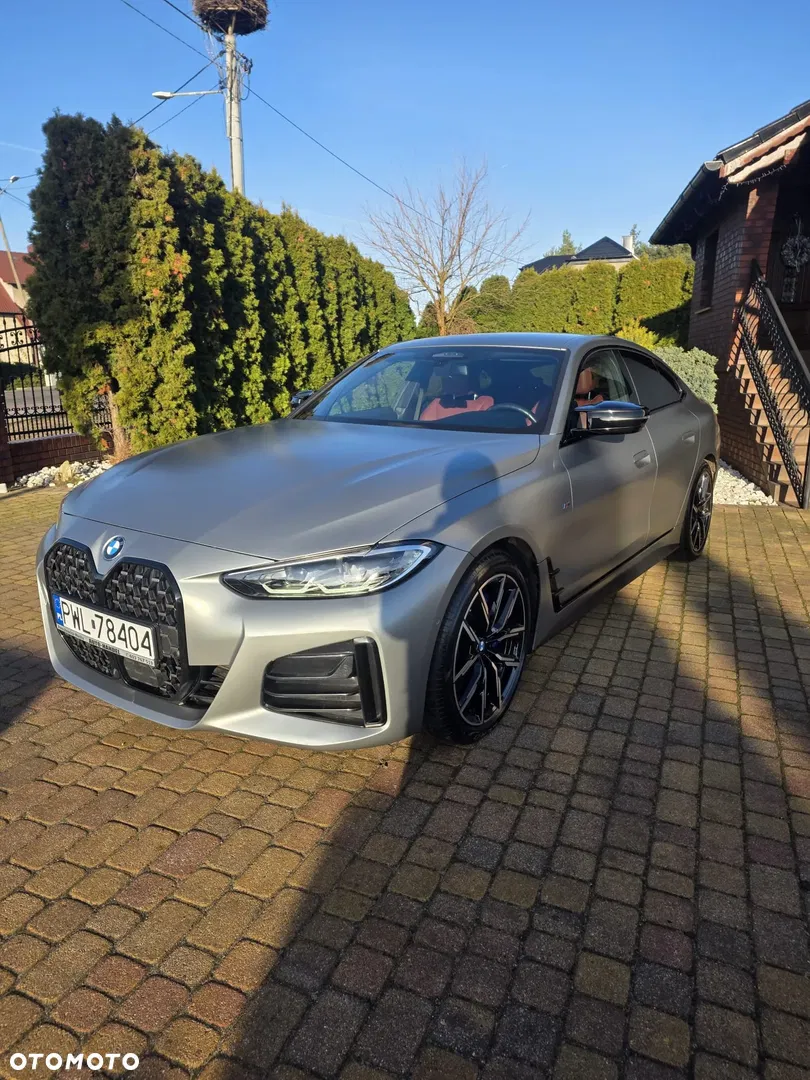 2022 BMW M4, photograph 2
