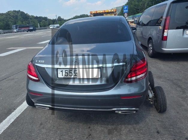 2019 Mercedes-Benz E300 4Matic, photograph 5