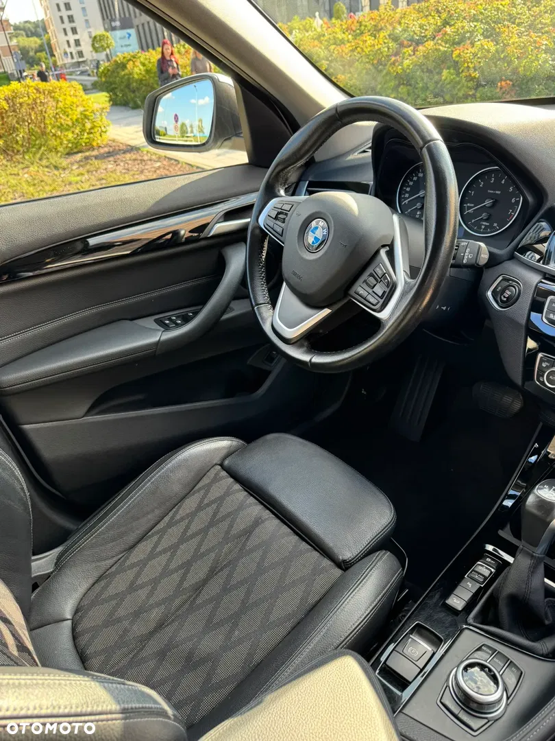 2017 BMW X1 xDrive20i xLine, photograph 8