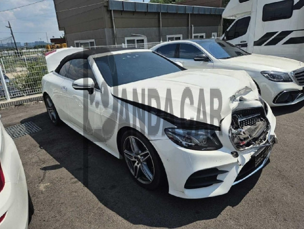 2018 Mercedes-Benz E220 d Cabriolet, photograph 2
