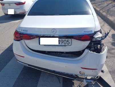 2024 Mercedes-Benz E 450 4MATIC, photograph 3