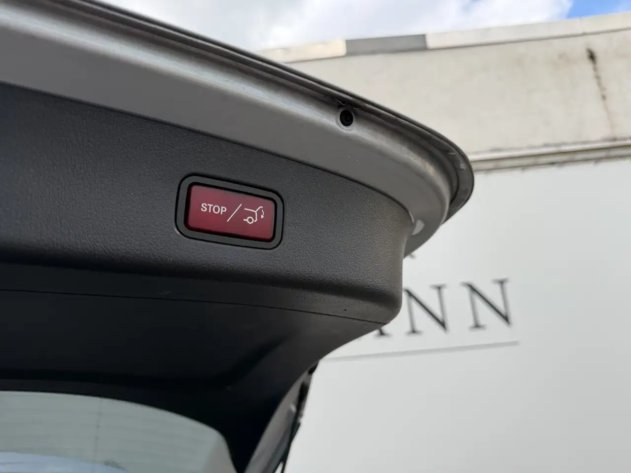 2025 Mercedes-Benz GLC 300 de 4Matic 9G-TRONIC Edition Avantgarde, photograph 9