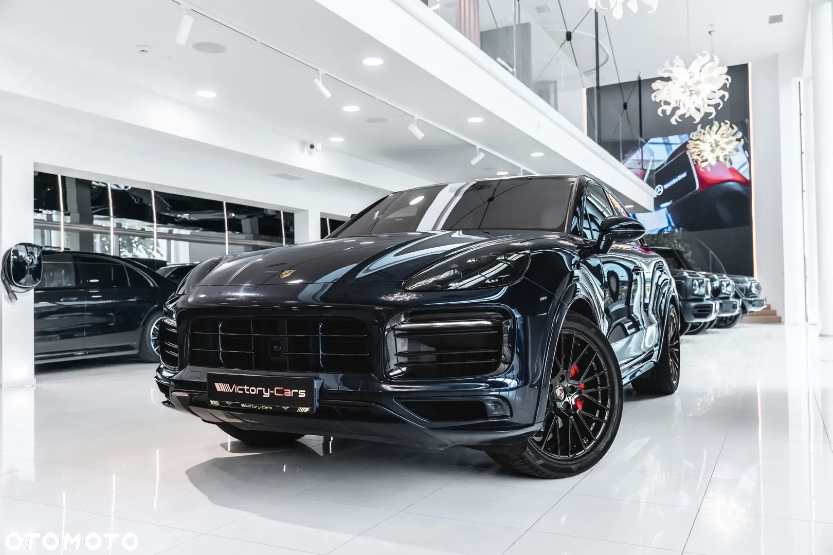 2021 Porsche Cayenne Platinum Edition, photograph 1