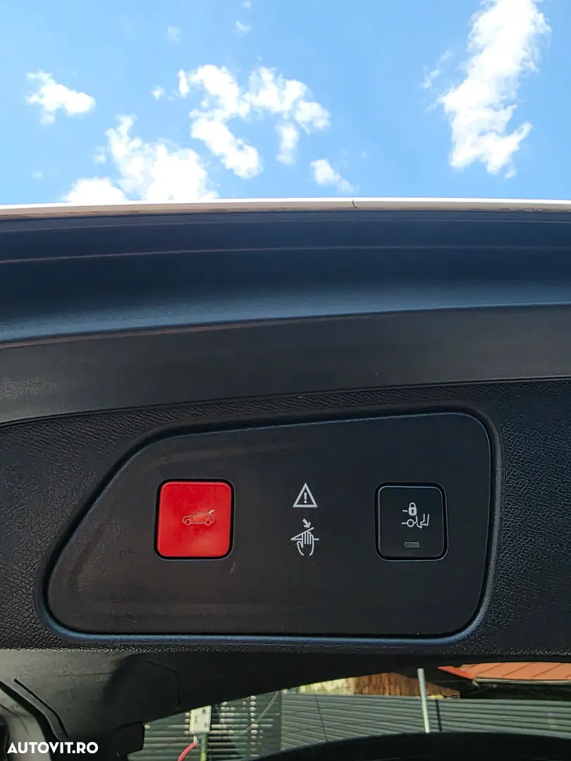 2018 Peugeot 3008 1.5 BlueHDI S&S EAT8 Allure, photograph 8