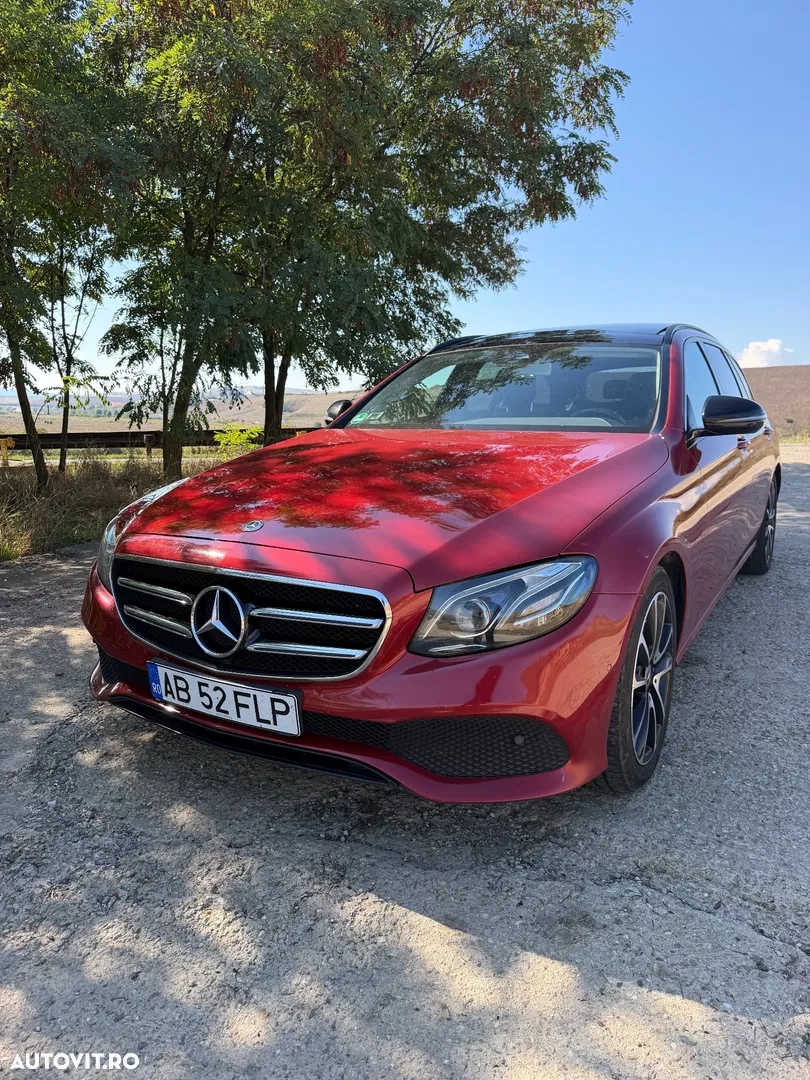 2018 Mercedes-Benz E, photograph 1