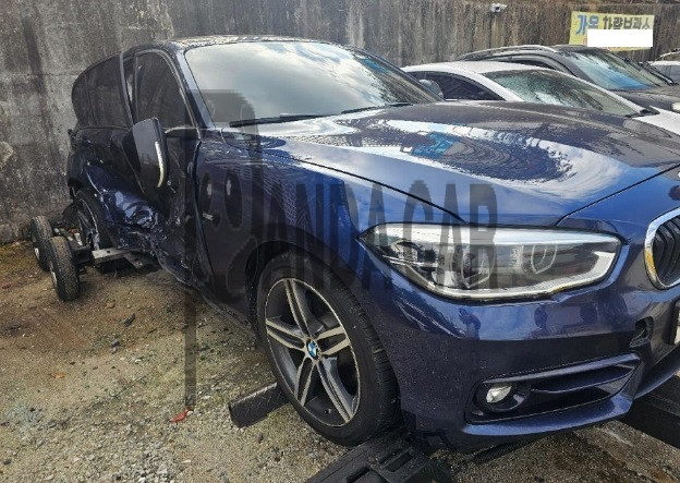 2017 BMW 118d, photograph 3