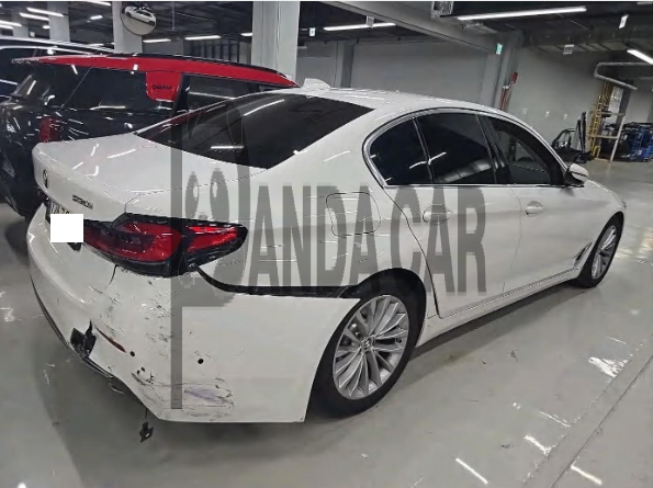2021 BMW 520i, photograph 4