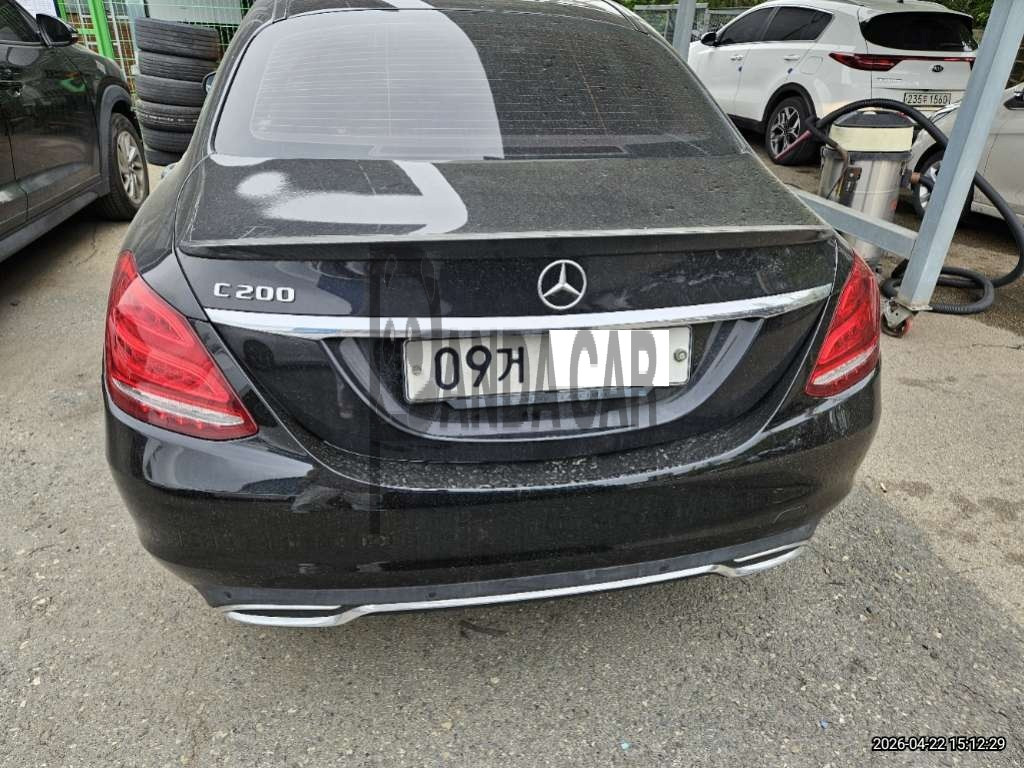 2017 Mercedes-Benz C200, photograph 4