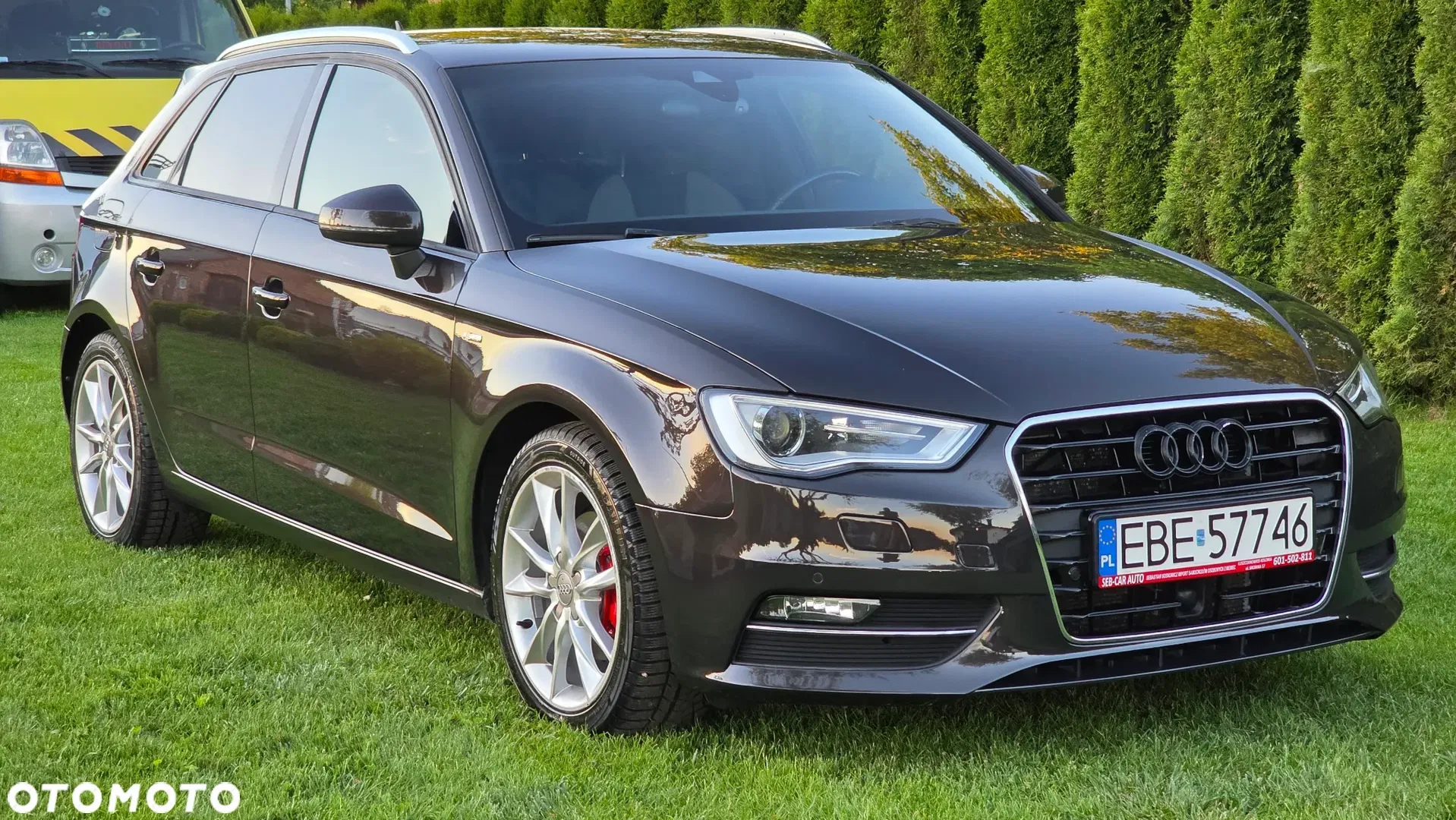 2014 Audi A3 Sportback 2.0 TDI S tronic S line Sportpaket, photograph 3