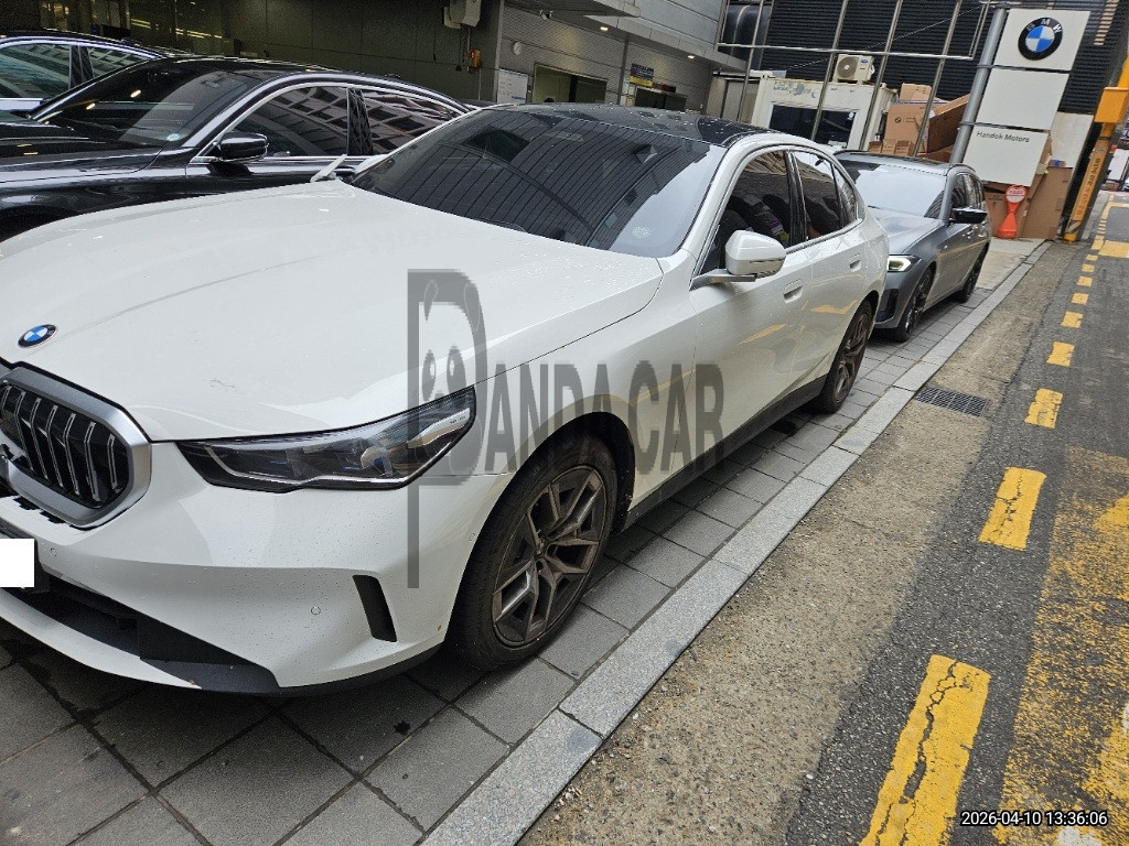 2024 BMW 520i, photograph 3