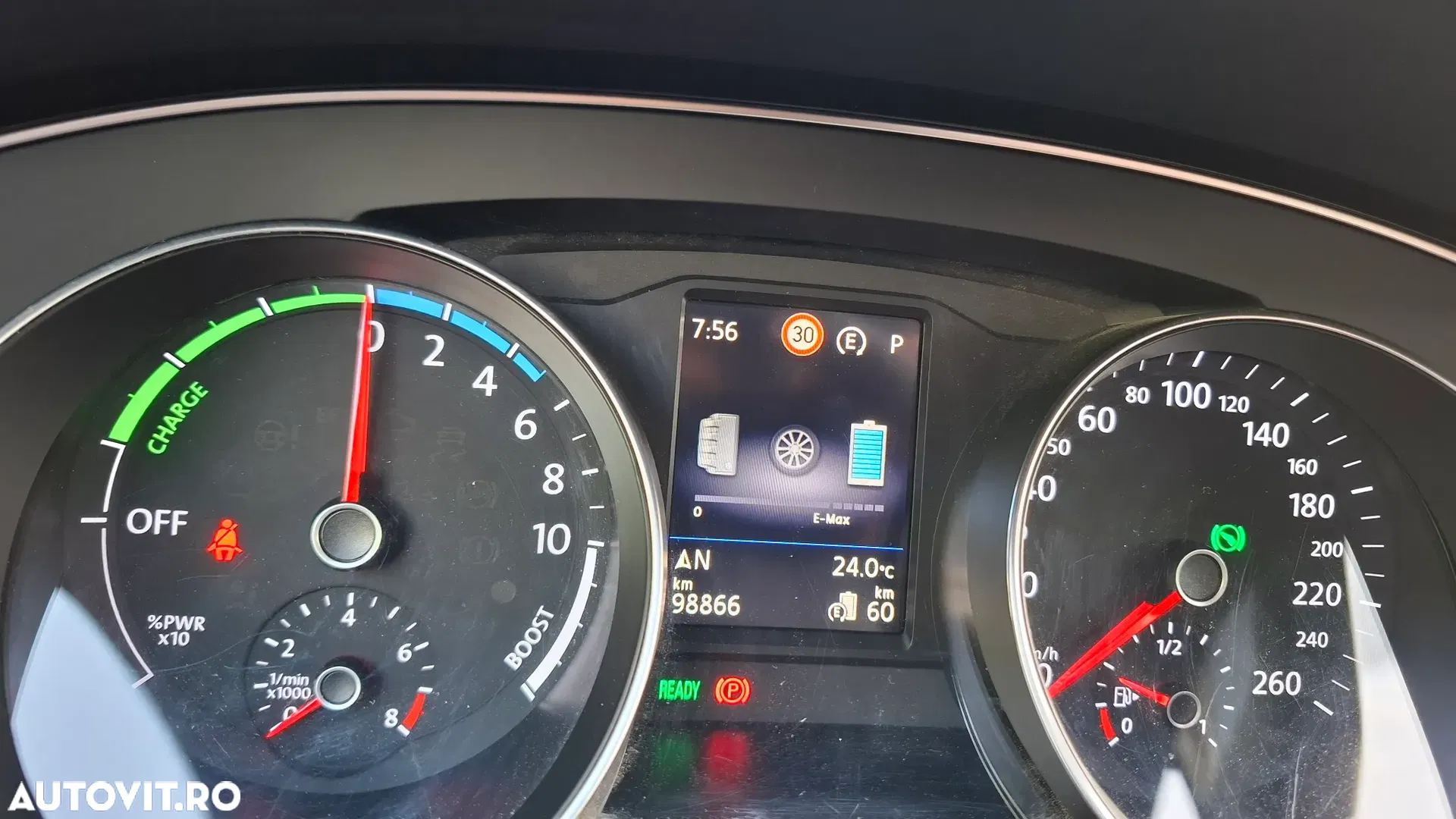 2020 Volkswagen Passat, photograph 7