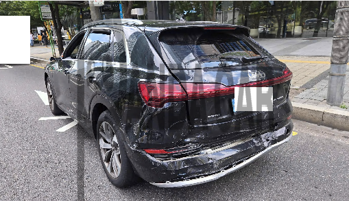 2020 Audi e-tron 55 quattro, photograph 2