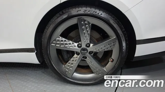 Genesis G80 Gasoline 2.5 Turbo AWD — photo 1 of 40