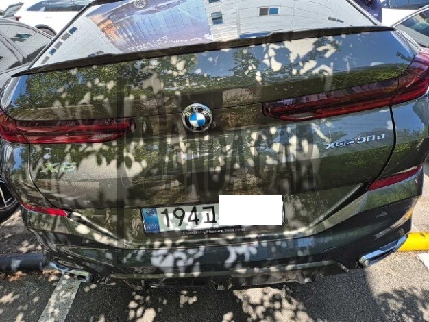 2025 BMW X6 xDrive30d M Sport, photograph 3