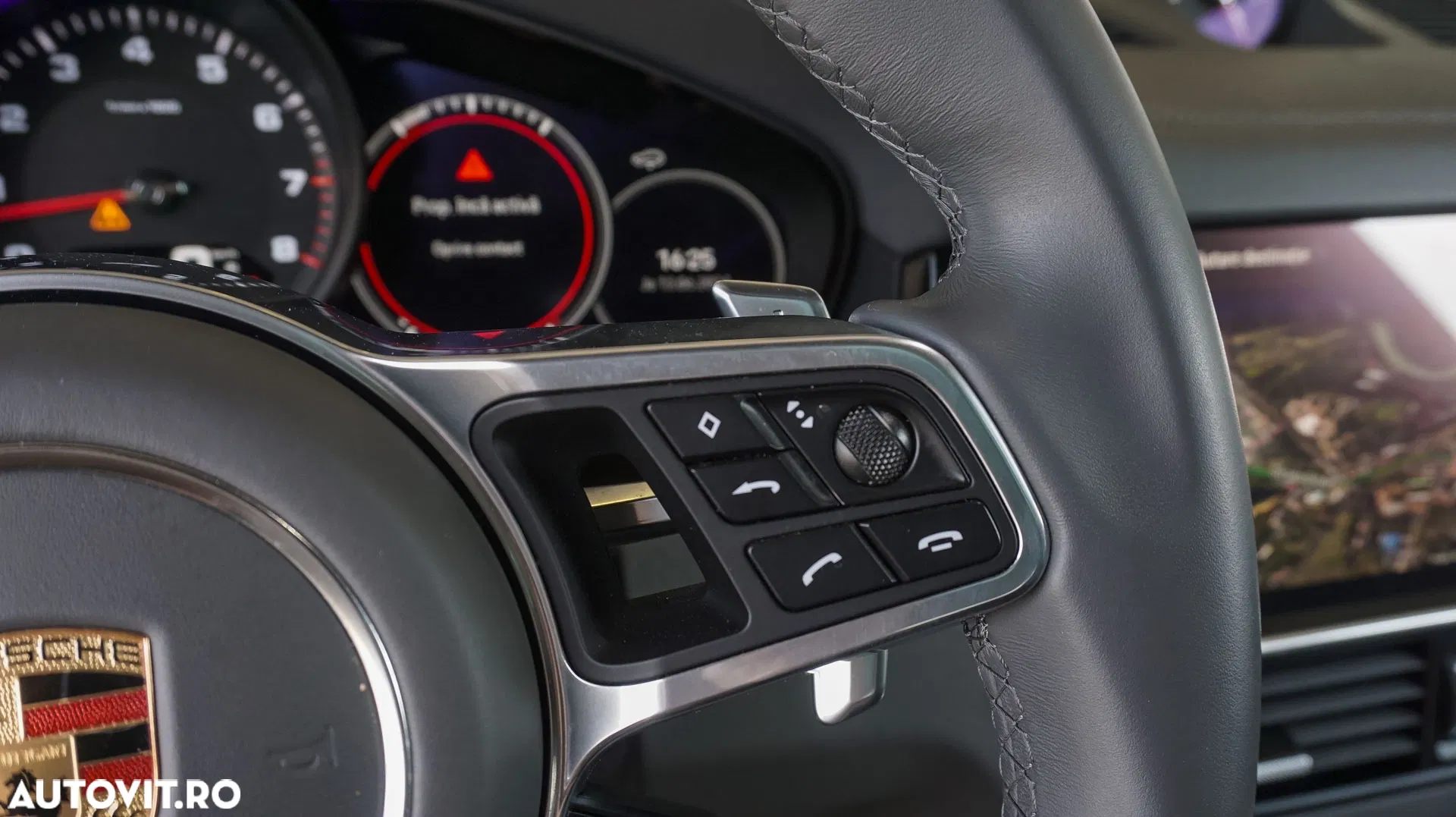2023 Porsche Cayenne Coupe Tiptronic S Platinum Edition, photograph 12