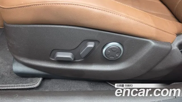 2021 Genesis G80 Gasoline 3.5 Turbo AWD, photograph 2
