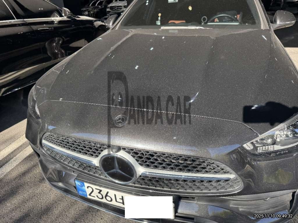 2022 Mercedes-Benz C300, photograph 1