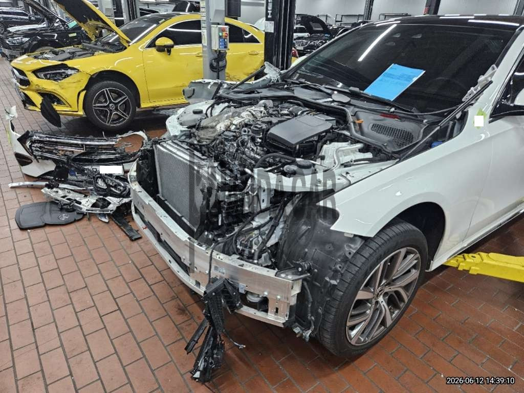 2024 Mercedes-Benz E 220 d 4MATIC, photograph 4