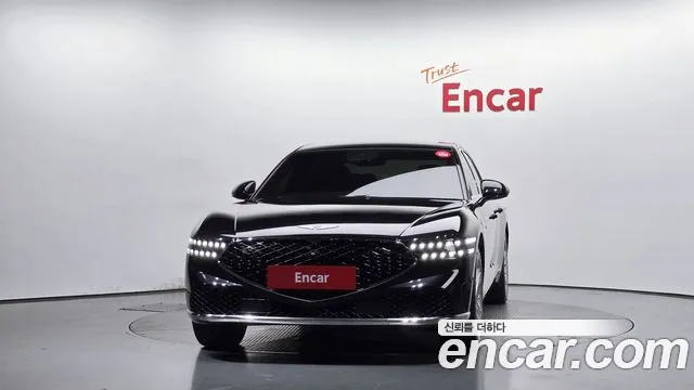 Genesis G90 Gasoline 3.5 Turbo AWD — photo 1 of 31