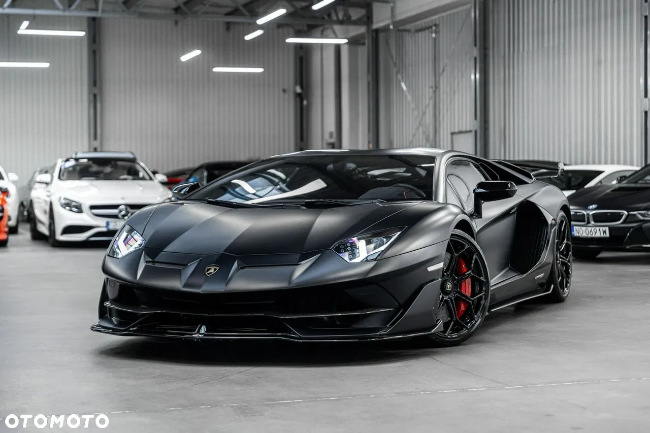 2019 Lamborghini Aventador SVJ, photograph 3