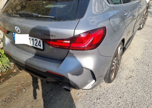2022 BMW M135i xDrive, photograph 2