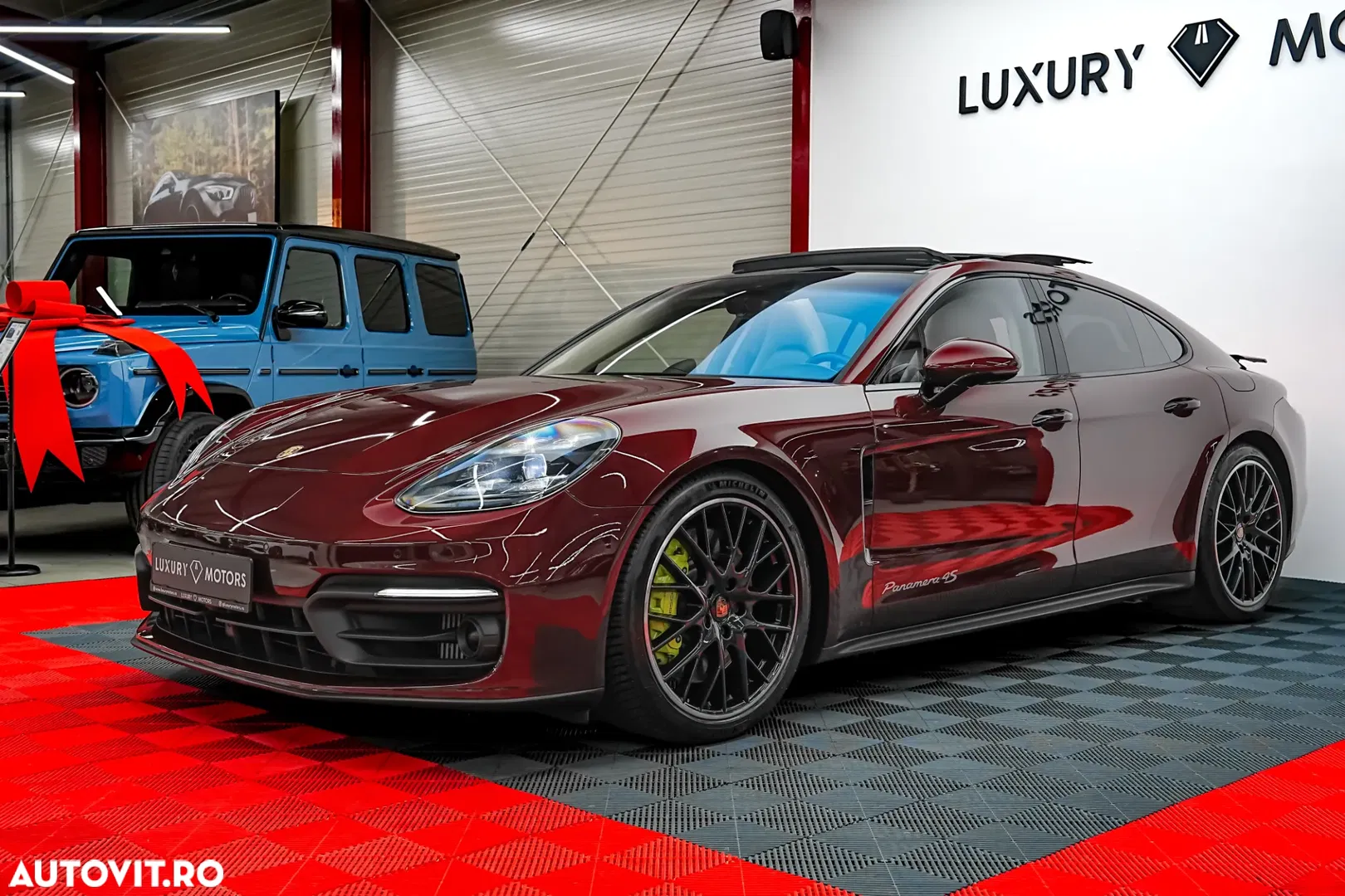 2022 Porsche Panamera 4S E-Hybrid, photograph 1