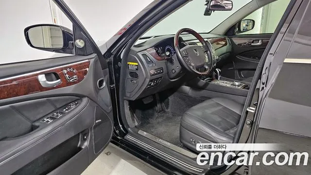 Hyundai Equus VS380 — photo 1 of 20