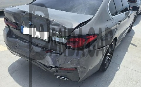 2021 BMW 523d, photograph 3