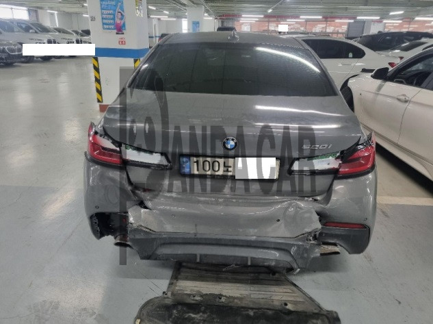 2021 BMW 520i, photograph 3