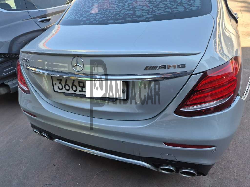 2017 Mercedes-Benz E220 d, photograph 1