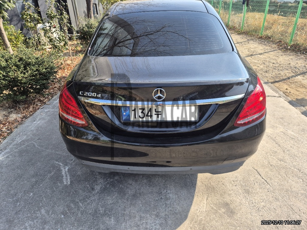 2018 Mercedes-Benz C200 d, photograph 2