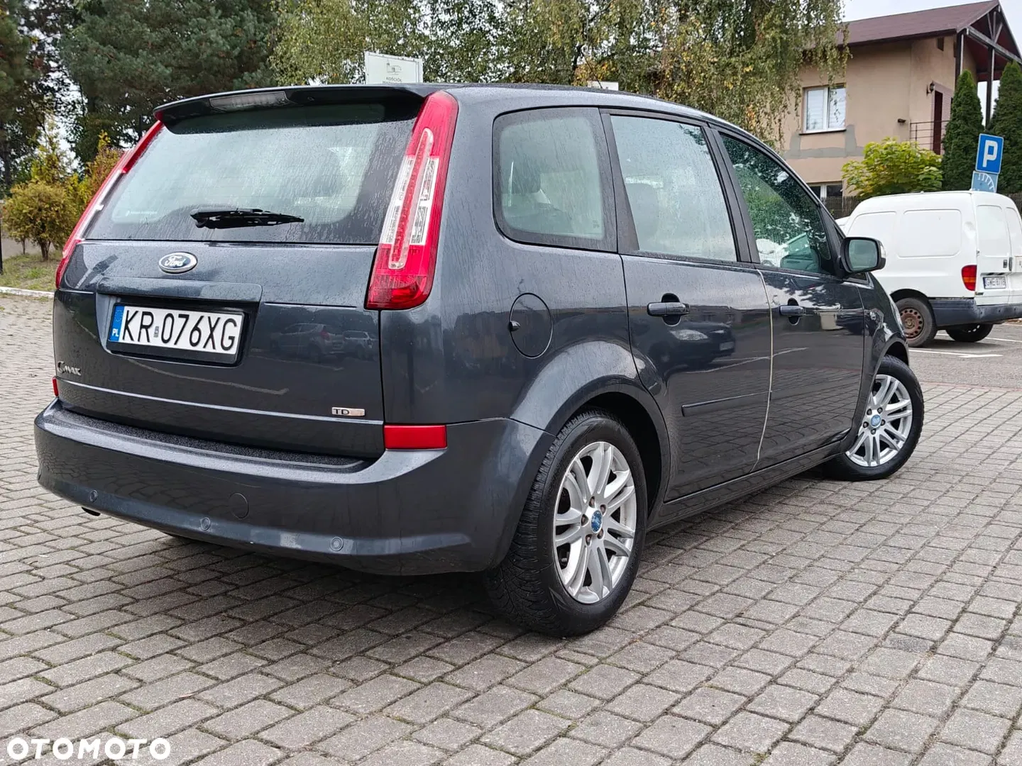 2010 Ford C-MAX 1.6 TDCi DPF Ghia, photograph 3