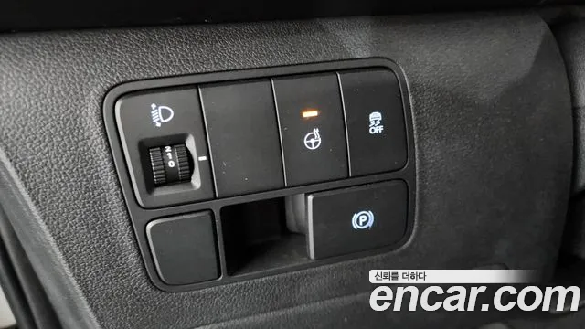 2025 Hyundai Staria L3.5 Cargo 5-Seater, photograph 6