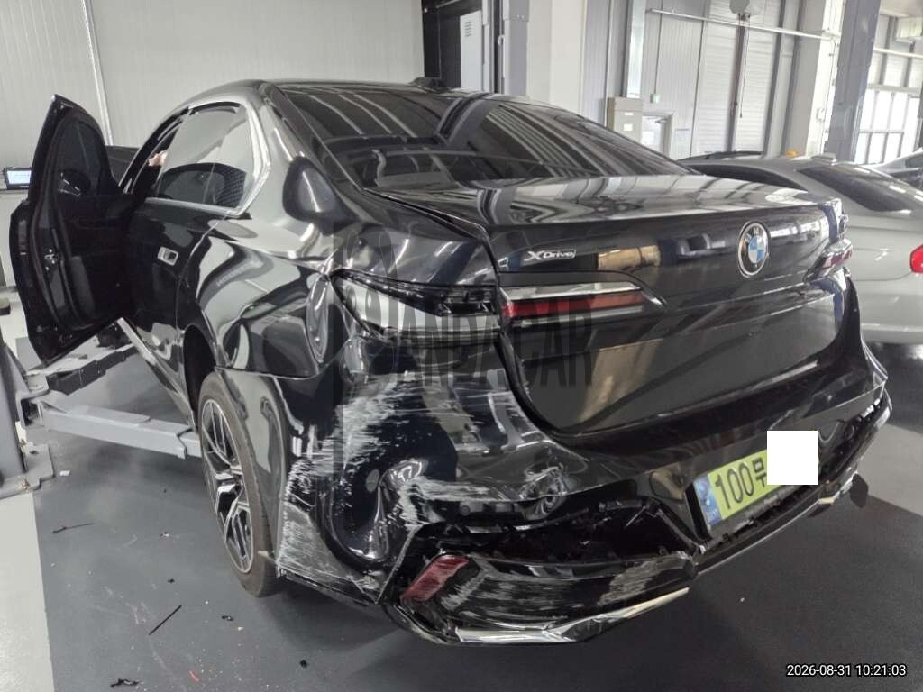 2024 BMW 740i xDrive, photograph 7