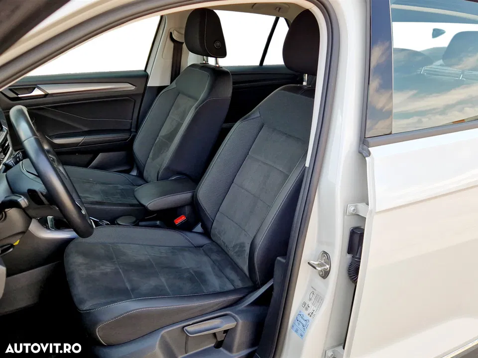 2022 Volkswagen T-Roc 2.0 TSI 4Mot DSG Style, photograph 12