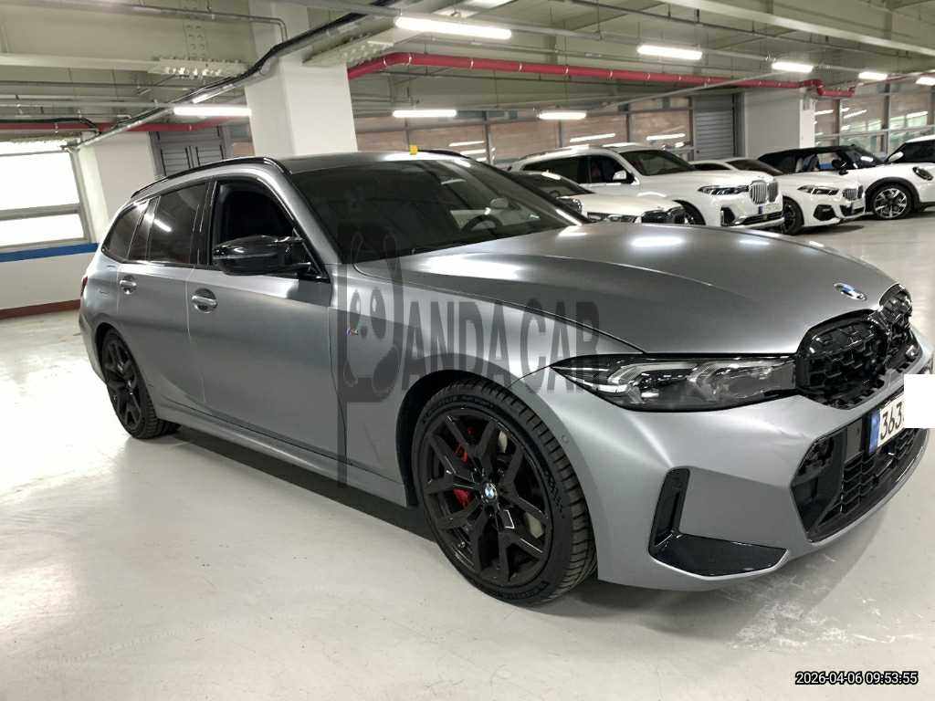 2025 BMW M340i xDrive Touring, photograph 3