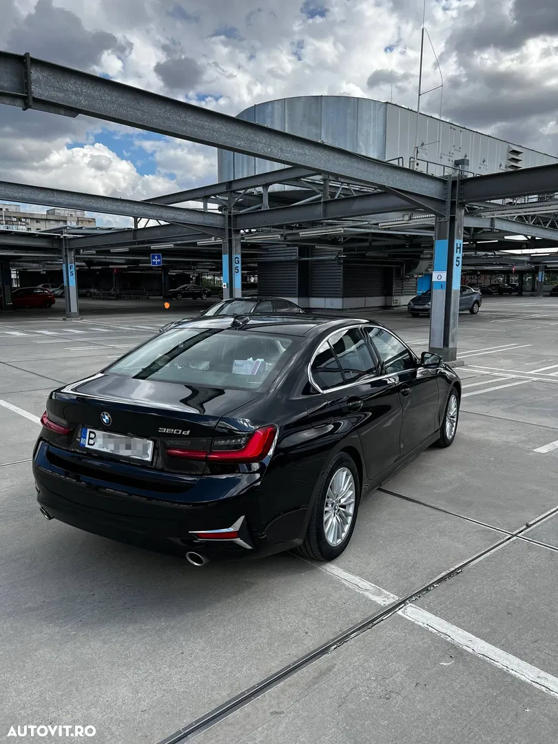 2019 BMW Seria 3 320d Luxury Line, photograph 3