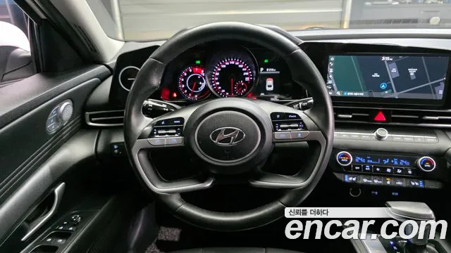 Hyundai AVANTE 1.6 — photo 1 of 30