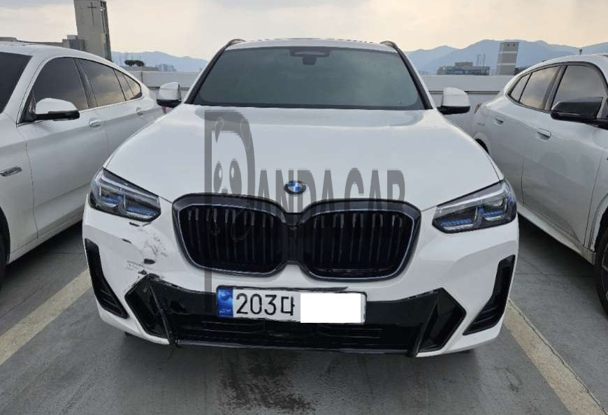 2022 BMW X4 xDrive20i, photograph 1