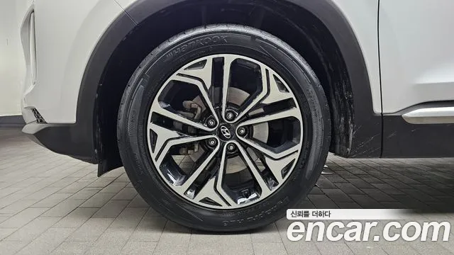 Hyundai Santafe Diesel 2.2 4WD — photo 1 of 34