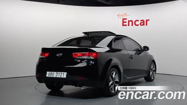 2011 Kia Porte 1.6 GDI Prestige, photograph 2