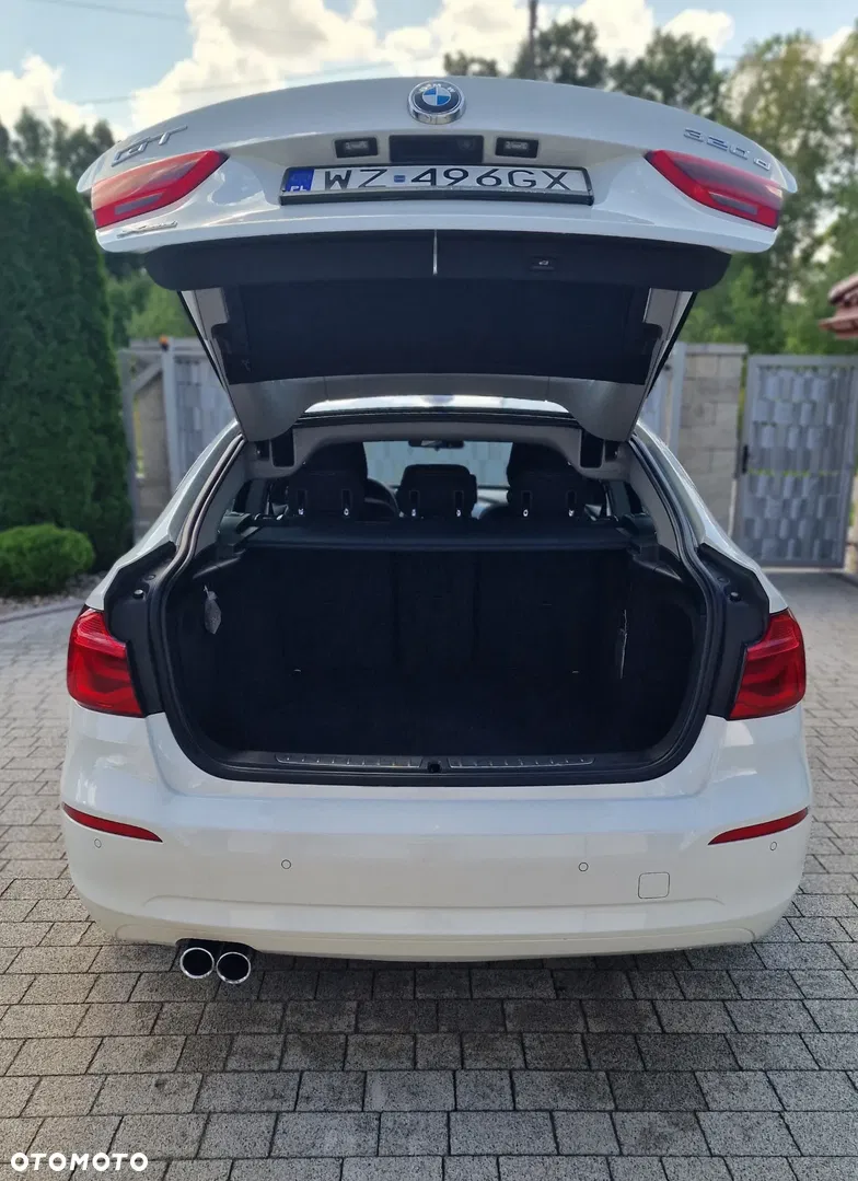 2018 BMW 3GT, photograph 12