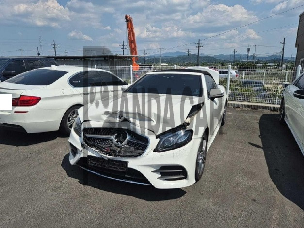 2018 Mercedes-Benz E220 d Cabriolet, photograph 1
