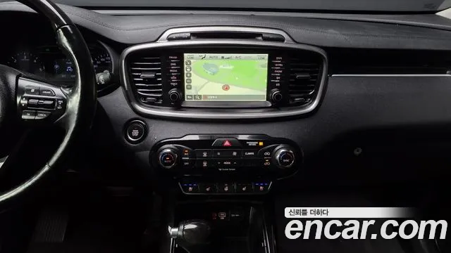 Kia Sorento Diesel 2.0 2WD — photo 1 of 32