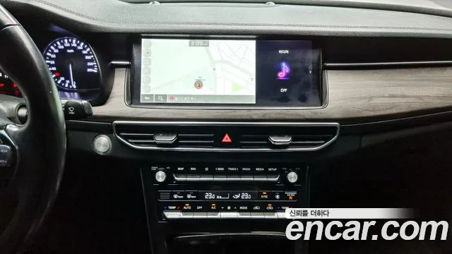 Kia K7 3.0 LPI Standard(Rented Car) — photo 1 of 20
