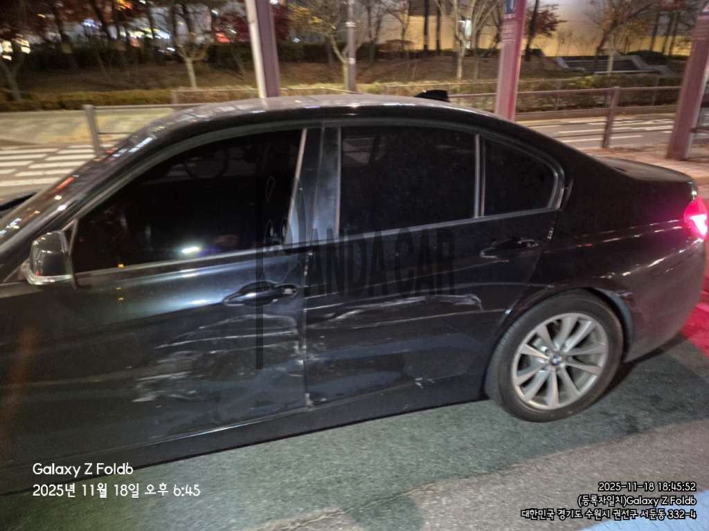 2017 BMW 320d, photograph 4