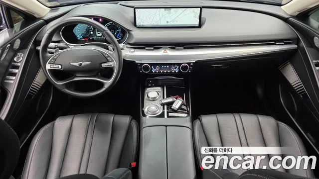 Genesis G80 e-AWD — photo 1 of 33
